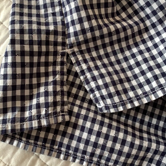 ✨2/$20✨ Classic TOMMY HILFIGER | Navy Gingham tie front top - Picture 6 of 10